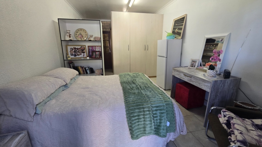 3 Bedroom Property for Sale in Langenhovenpark Free State